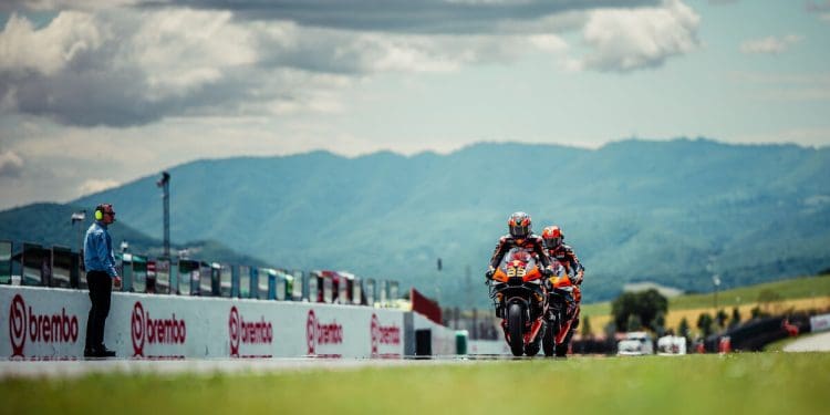 Chuva afeta teste de Mugello e só nove pilotos têm voltas cronometradas; Miguel Oliveira ainda nas boxes