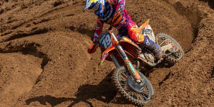 Liam Everts e Sacha Coenen vencem MX2 em Maggiora; Kay de Wolf teve dia menos positivo mas mantém liderança