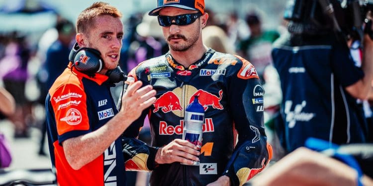 Jack Miller faz soar alarme na KTM: ‘Estamos com o mesmo pacote base desde Misano do ano passado; Há que desenvolver, trabalhar mais’