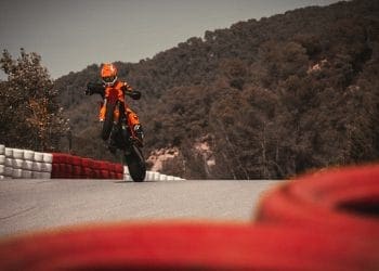 Nova KTM 450 SMR, uma supermoto levada ao extremo