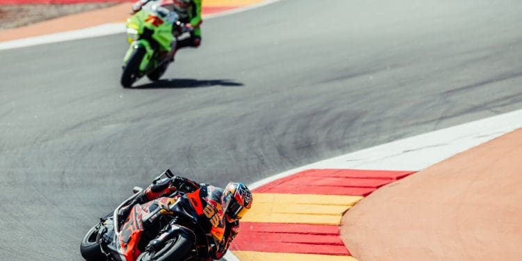 Brad Binder começa a ver luz ao fundo do túnel para a KTM: ‘Creio que estamos aos poucos a encontrar o caminho’