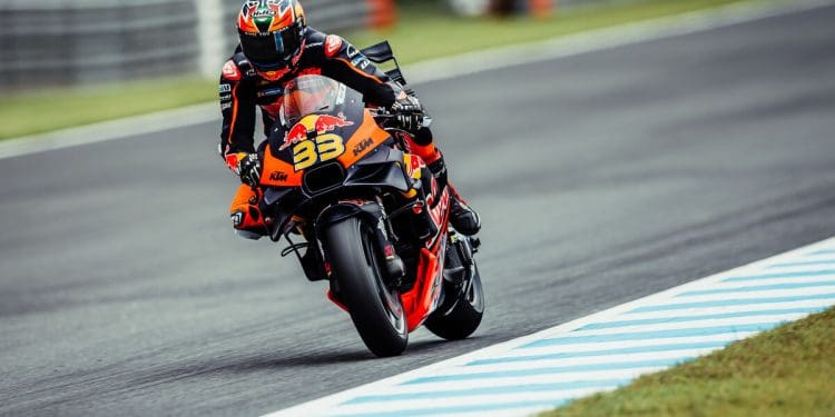 Brad Binder mostra que KTM está no jogo ao liderar Treino do MotoGP em Motegi