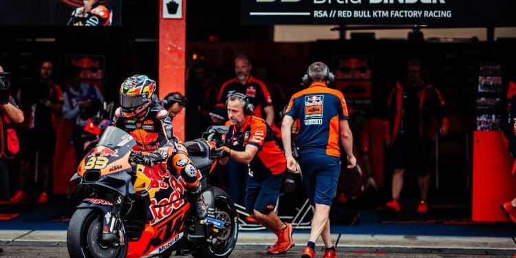 Brad Binder teve problema com a KTM RC16 na corrida: ‘Perdi toda a potência de repente, mas não é culpa de ninguém, acontece’