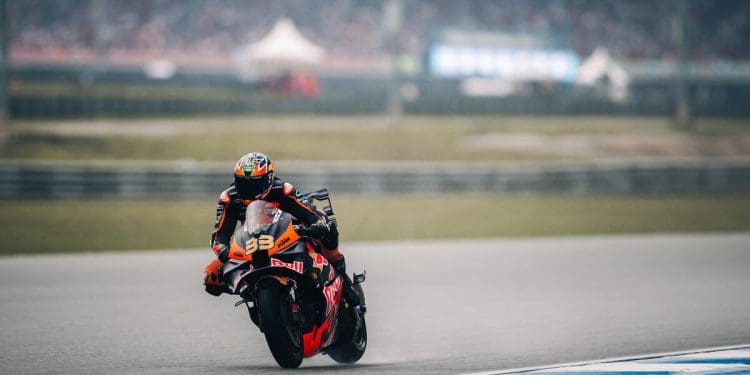 ‘O pneu dianteiro parecia como pastilha elástica’ – Brad Binder