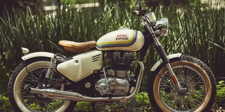 Royal Enfield Classic 350 Beach Tracker – personalização única com estilo retro