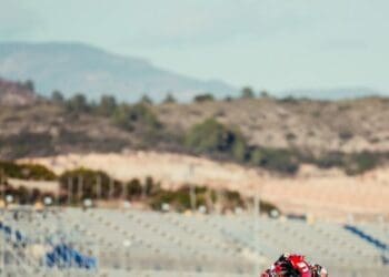 KTM explica Pedro Acosta na GasGas Tech3: ‘Na KTM sentiria pressão sobre ele’