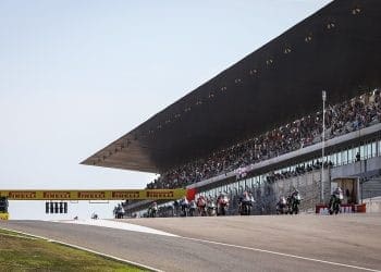 Espetáculo diferente ao «lusco-fusco»: Todos os horários do WorldSBK em Portimão