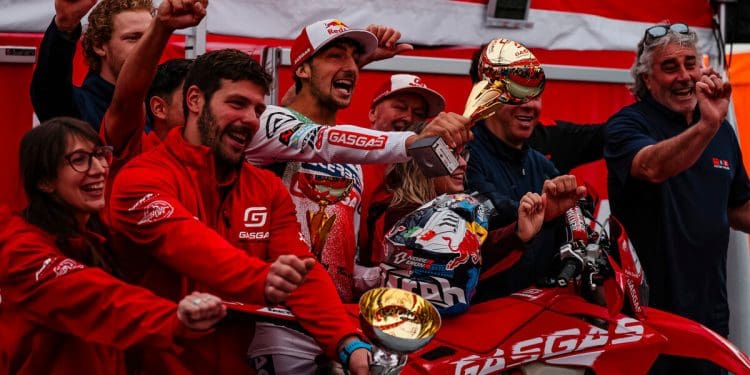 Em casa, esta é por minha conta! Andrea Verona vence EnduroGP de Itália