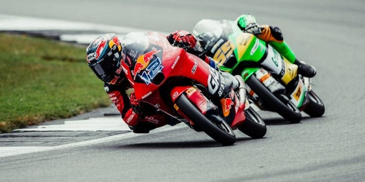 GasGas Tech3 renova com Jacob Roulstone no Moto3