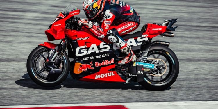 Pedro Acosta condicionado por ter de usar o pneu médio: ‘Estivemos a perder desempenho por causa disso’