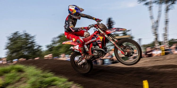 Jorge Prado selou a vitória na corrida de qualificação do MXGP da Suíça
