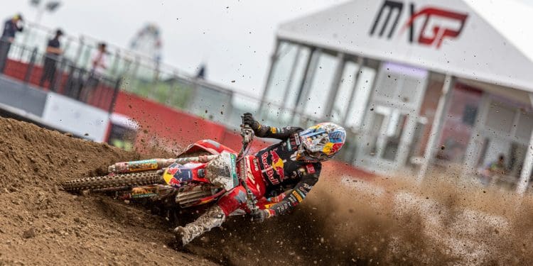 Jorge Prado brilha no MXGP da China e é o novo líder do MXGP a uma ronda do fim; Gajser teve dia terrível, no regresso de Febvre às vitórias