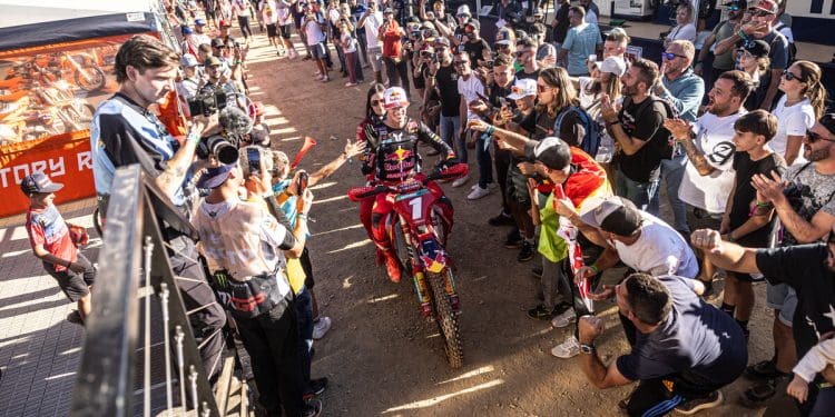 Jorge Prado renovou título do MXGP: ‘Nem sei o que dizer; No início da época, nunca imaginei estar nesta posição’