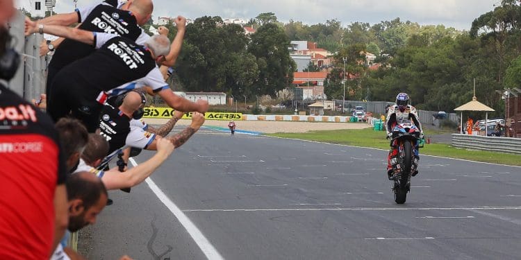 Toprak Razgatlioglu a um terceiro lugar de título inédito para a BMW no WSBK