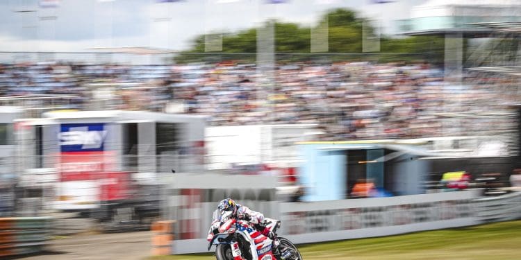 ‘A prioridade é tentar manter Miguel Oliveira e Raúl Fernández; com o Raúl há mais possibilidades’ – Davide Brivio