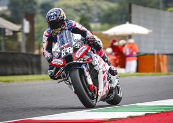 Miguel Oliveira ganhou All Stars Race da Aprilia ao lado de Marco Melandri