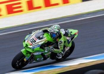 Alex Lowes foi o mais rápido nos treinos livres na abertura da época do WSBK; Trio Titânico sofreu e nem todos entraram no top dez