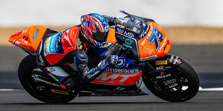 Ai Ogura fez estreia nas pole em 2024 e vai partir do primeiro lugar da grelha no Moto2