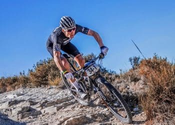 Aleix Espargaró comenta contrato vitalício no ciclismo para Wout van Aert e relembra… despedida