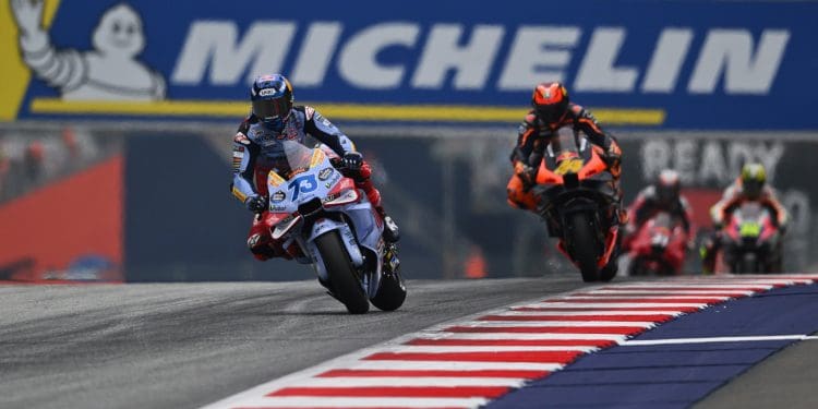 Álex Márquez assume culpa na queda de ontem na Sprint; Travagem e eletrónica têm sido problemas na Áustria