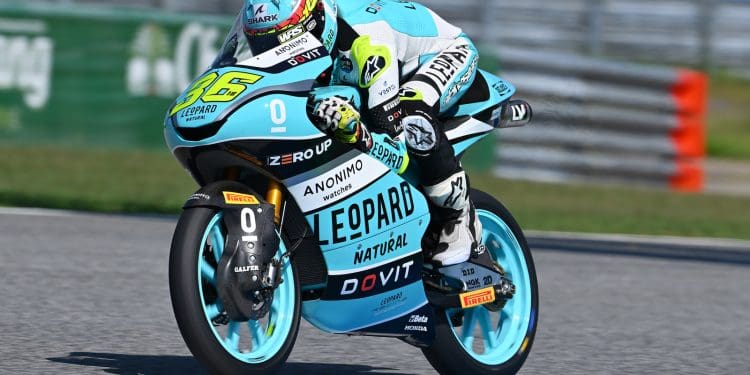 Ángel Piqueras foi a referência na abertura da ação do Moto3 na Malásia