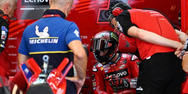 Casey Stoner vê Ducati aumentar diferença pós 2027: ‘Vai ser ainda maior; As mudanças não estão perto do que é necessário’