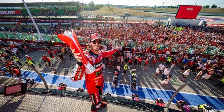 Pecco Bagnaia divertiu-se (e muito) na Corrida dos Campeões, onde ‘forçou muito’; Feliz por ter experimentado Panigale V4