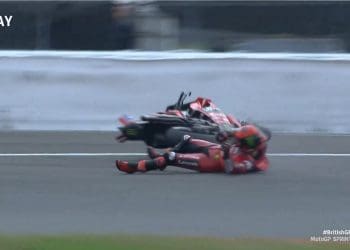 Vídeo: Francesco Bagnaia errou, caiu e quase perdeu a liderança do campeonato