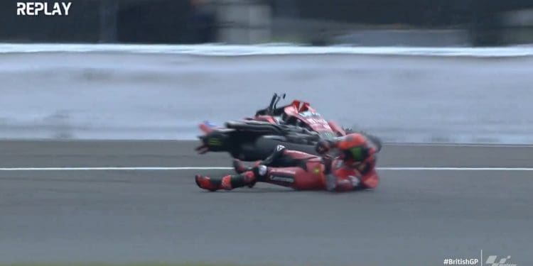 Vídeo: Francesco Bagnaia errou, caiu e quase perdeu a liderança do campeonato