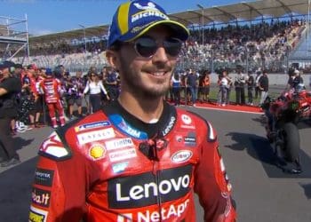 ‘Devido ao erro do Martín recuperei 12 pontos e após o ver cair disse para mim mesmo: «Não posso forçar aqui»’ – Pecco Bagnaia