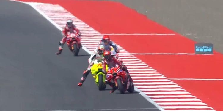 Bagnaia não irá utilizar pneu macio amanhã ‘devido às condições’; Elogiou reflexos de Bezzecchi: ‘É fácil a frente bloquear’ (c/vídeo)