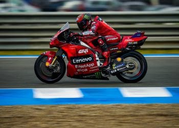 ‘Quando estás a lutar com o Marc Márquez tens de pôr os cotovelos de fora’ – Francesco Bagnaia