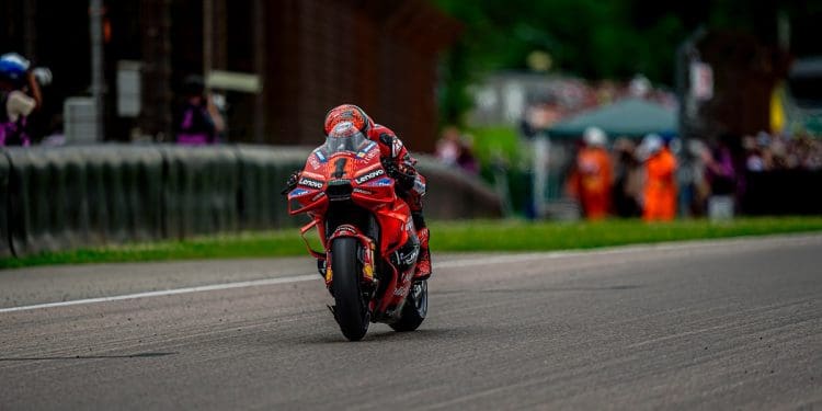 Francesco Bagnaia e as melhorias da Ducati de sexta-feira até domingo: ‘Quantos mais há, mais dados tens…’