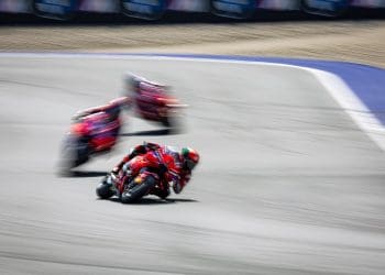 ‘A Ducati é tão completa que dominaria à mesma com um pneu Pirelli’ – Jorge Lorenzo
