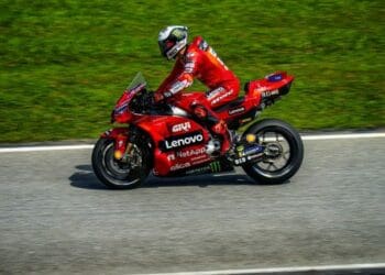 Francesco Bagnaia gostou do novo pneu: ‘É melhor, substitui o Q que era inutilizável para mim’