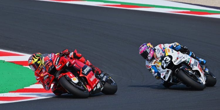 Misano volta a acolher MotoGP: Recorde a batalha entre Pecco Bagnaia e Enea Bastianini em 2022, uma das mais apaixonantes no circuito