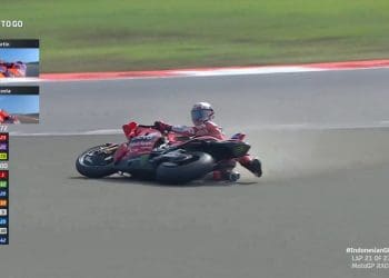 Vídeo: Enea Bastianini exagerou, caiu, e título é agora uma miragem