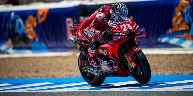 Enea Bastianini pondera motivos para as MotoGP estarem mais rápidas do que nunca