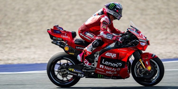 ‘Cheguei à curva 2 muito agressivo e também com o cone de aspiração foi difícil parar a moto’ – Enea Bastianini