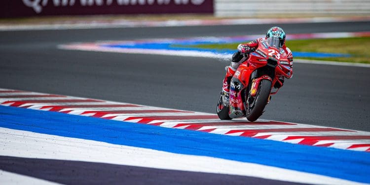 Enea Bastianini é o mais rápido no período de testes de MotoGP em Misano, com 2h30 para o final; Miguel Oliveira é 15.º para já