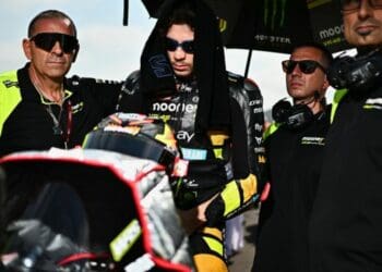 Marco Bezzecchi não tem preferência pelo seu novo colega de equipa: ‘Pode-se aprender com um piloto experiente ou com um júnior’