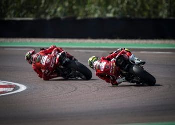 Tudo pelo título de pilotos no WSBK: Álvaro Bautista admite ajudar Nicolò Bulega, tal como tentou fazer em Aragão