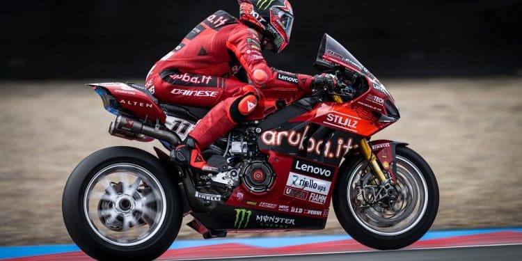 Nicolò Bulega liderou FP3 do WSBK em Assen com chuva