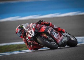 Nicolò Bulega voltou a dominar na corrida Superpole em Jerez e bateu o campeão; Ivo Lopes em 23.º