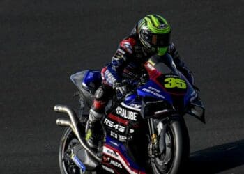 Cal Crutchlow revela a chave para a Yamaha (e a Honda) regressarem ao sucesso no MotoGP: ‘Ter mente aberta e não ser tão conservadores’