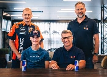 Collin Veijer dá salto para o Moto2 com a Red Bull KTM Ajo