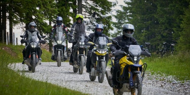 Modelos Touring/Trail com assento baixo de 2024