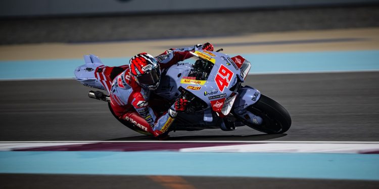 Miguel Oliveira fractura omoplata na corrida sprint do GP Qatar, MotoGP