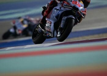 Marc Márquez sofreu primeira queda com a Ducati: ‘Aumentei o risco no ponto em que não podemos com esta moto’