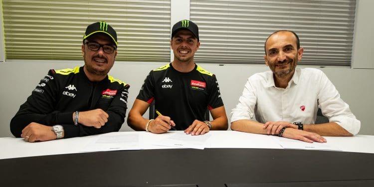 Fabio Di Giannantonio renova com VR46 Racing Team por mais dois anos; Terá Desmosedici GP25 à sua disposição